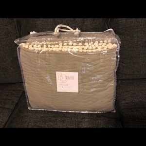 Ballard Designs Full/Queen Bedding